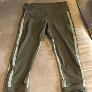 Lululemon size 12 running pants.